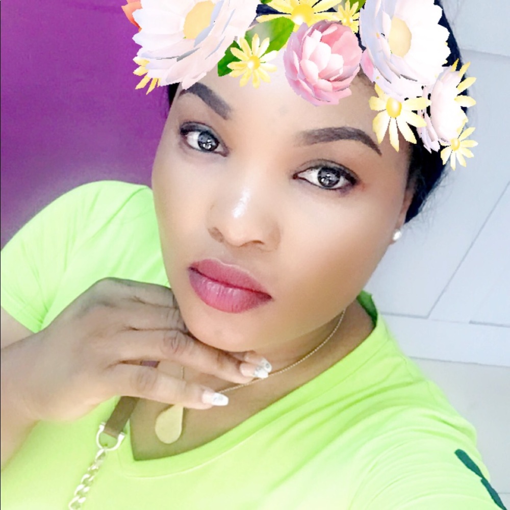 Meet your Posher, Oyerogba
